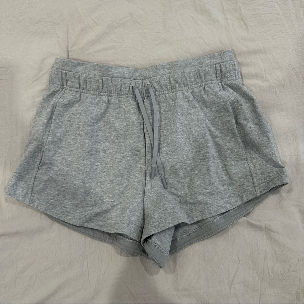 INNER GLOW SHORT